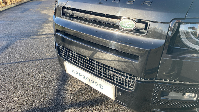 Land Rover Defender 3.0 D250 X-Dynamic SE 90 3dr Auto Diesel Estate